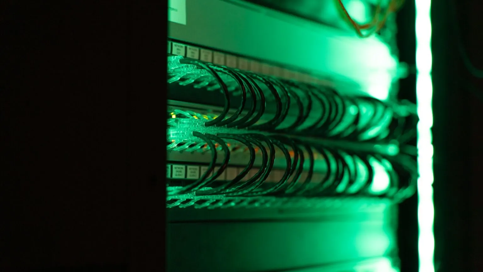 Bastidor de servidores num datacenter